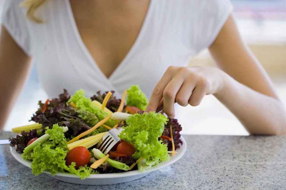 Con la gastrite è necessario evitare le verdure fresche a favore di verdure in umido o bollite. 